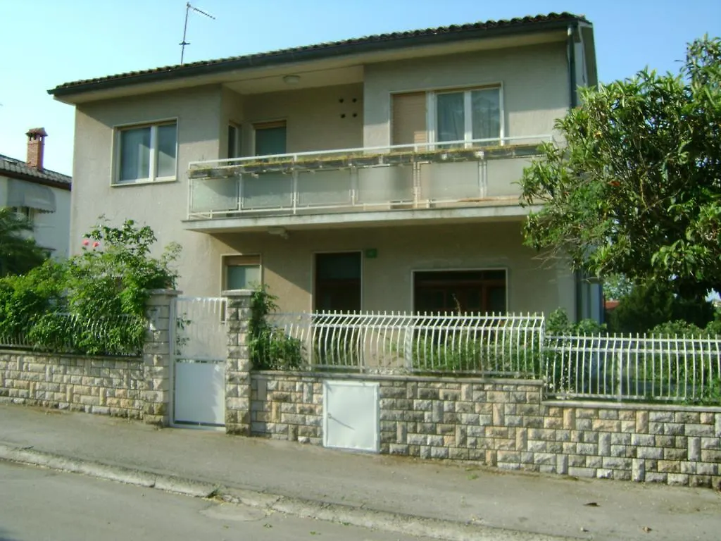 Apartment For Holidays In Pula Croatia