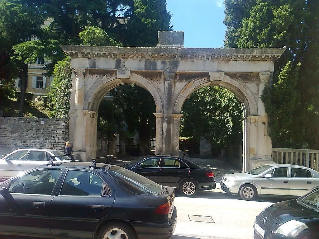 Apartment For Holidays In Pula